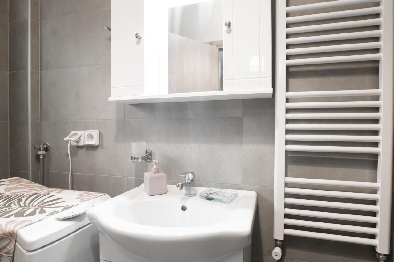 Cozy Cityscape Apartment In Atina Dış mekan fotoğraf